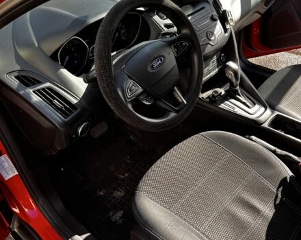 Червоний Форд Фокус, об'ємом двигуна 2 л та пробігом 139 тис. км за 8500 $, фото 3 на Automoto.ua