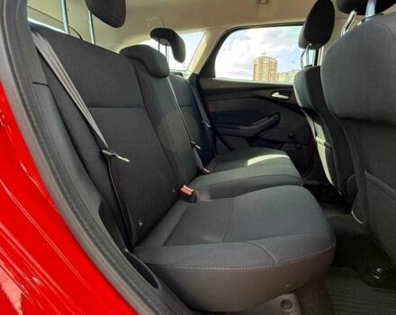 Красный Форд Фокус, объемом двигателя 1 л и пробегом 110 тыс. км за 6490 $, фото 10 на Automoto.ua