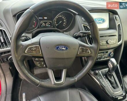 Красный Форд Фокус, объемом двигателя 1.5 л и пробегом 239 тыс. км за 10990 $, фото 7 на Automoto.ua