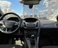 Красный Форд Фокус, объемом двигателя 1 л и пробегом 110 тыс. км за 6990 $, фото 12 на Automoto.ua