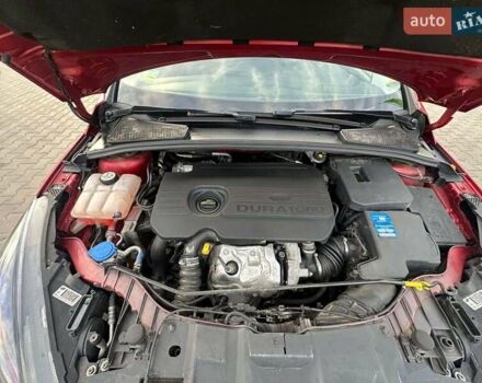 Красный Форд Фокус, объемом двигателя 1.5 л и пробегом 239 тыс. км за 10990 $, фото 44 на Automoto.ua