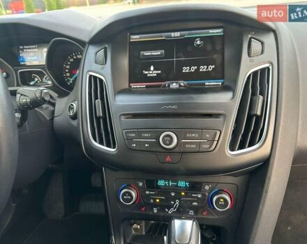 Красный Форд Фокус, объемом двигателя 1.5 л и пробегом 239 тыс. км за 10990 $, фото 9 на Automoto.ua