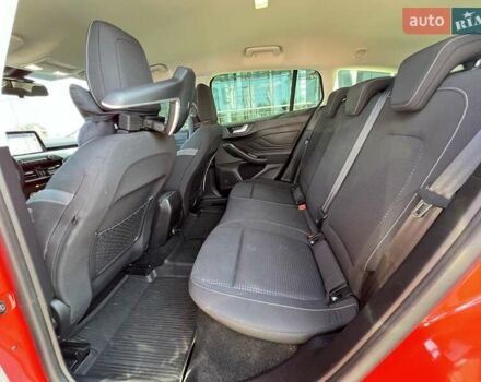 Красный Форд Фокус, объемом двигателя 1 л и пробегом 63 тыс. км за 15500 $, фото 13 на Automoto.ua