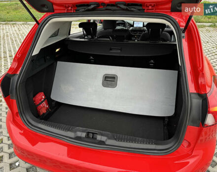 Красный Форд Фокус, объемом двигателя 1.5 л и пробегом 96 тыс. км за 14300 $, фото 60 на Automoto.ua