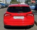 Красный Форд Фокус, объемом двигателя 1 л и пробегом 63 тыс. км за 15500 $, фото 5 на Automoto.ua