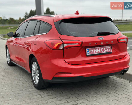 Красный Форд Фокус, объемом двигателя 1.5 л и пробегом 96 тыс. км за 14300 $, фото 3 на Automoto.ua