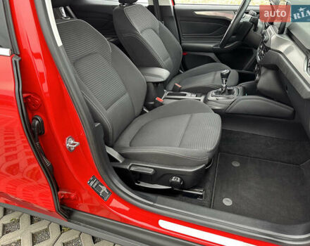 Красный Форд Фокус, объемом двигателя 1.5 л и пробегом 96 тыс. км за 14300 $, фото 37 на Automoto.ua