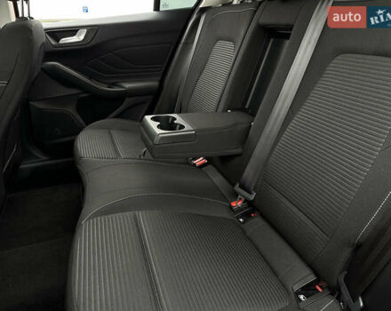 Красный Форд Фокус, объемом двигателя 1.5 л и пробегом 96 тыс. км за 14300 $, фото 19 на Automoto.ua