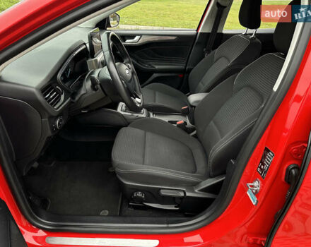 Красный Форд Фокус, объемом двигателя 1.5 л и пробегом 96 тыс. км за 14300 $, фото 20 на Automoto.ua