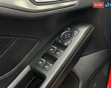 Красный Форд Фокус, объемом двигателя 1.5 л и пробегом 96 тыс. км за 14300 $, фото 23 на Automoto.ua