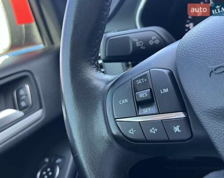 Красный Форд Фокус, объемом двигателя 1 л и пробегом 63 тыс. км за 15500 $, фото 27 на Automoto.ua