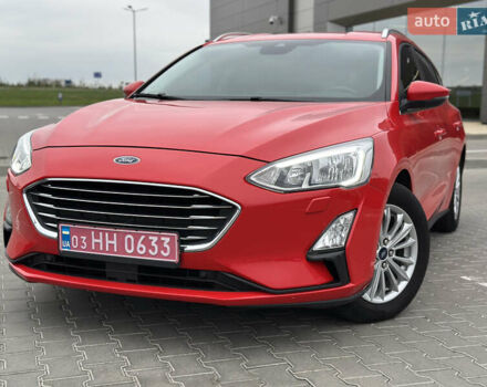 Красный Форд Фокус, объемом двигателя 1.5 л и пробегом 96 тыс. км за 14300 $, фото 6 на Automoto.ua