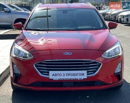 Красный Форд Фокус, объемом двигателя 1 л и пробегом 63 тыс. км за 15500 $, фото 1 на Automoto.ua