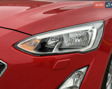 Красный Форд Фокус, объемом двигателя 1.5 л и пробегом 96 тыс. км за 14300 $, фото 10 на Automoto.ua