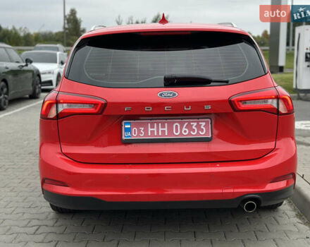 Красный Форд Фокус, объемом двигателя 1.5 л и пробегом 96 тыс. км за 14300 $, фото 4 на Automoto.ua