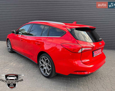 Красный Форд Фокус, объемом двигателя 2 л и пробегом 170 тыс. км за 15000 $, фото 1 на Automoto.ua