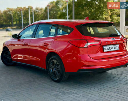 Красный Форд Фокус, объемом двигателя 1.5 л и пробегом 242 тыс. км за 12499 $, фото 6 на Automoto.ua