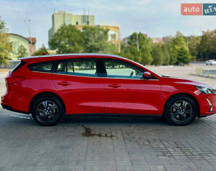 Красный Форд Фокус, объемом двигателя 1.5 л и пробегом 242 тыс. км за 12299 $, фото 3 на Automoto.ua