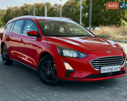 Красный Форд Фокус, объемом двигателя 1.5 л и пробегом 242 тыс. км за 12299 $, фото 2 на Automoto.ua