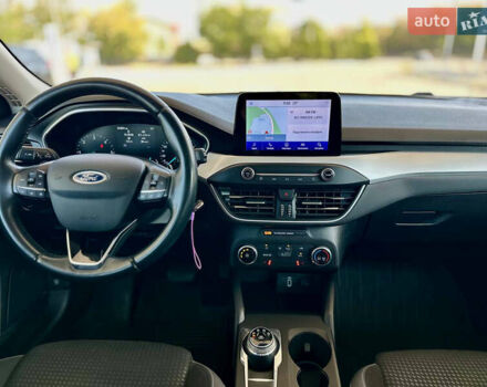 Красный Форд Фокус, объемом двигателя 1.5 л и пробегом 242 тыс. км за 12499 $, фото 24 на Automoto.ua