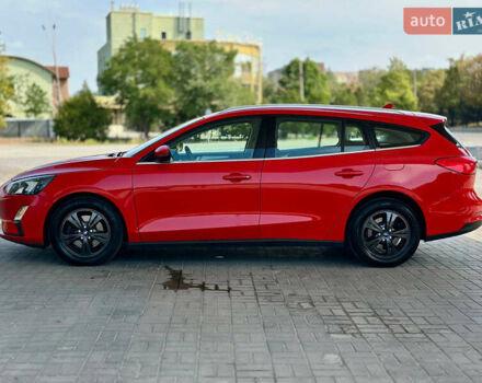 Красный Форд Фокус, объемом двигателя 1.5 л и пробегом 242 тыс. км за 12299 $, фото 7 на Automoto.ua