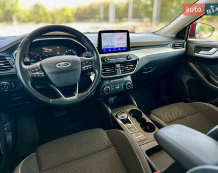 Красный Форд Фокус, объемом двигателя 1.5 л и пробегом 242 тыс. км за 12499 $, фото 9 на Automoto.ua