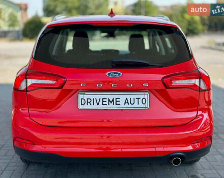 Красный Форд Фокус, объемом двигателя 1.5 л и пробегом 242 тыс. км за 12299 $, фото 5 на Automoto.ua