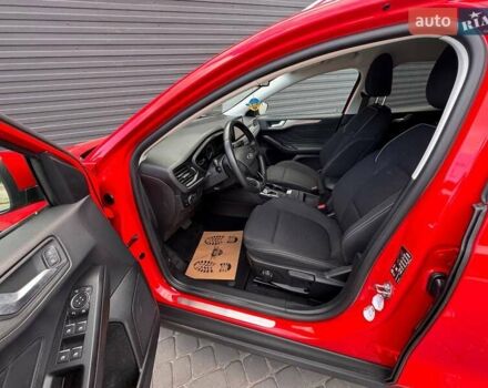 Красный Форд Фокус, объемом двигателя 2 л и пробегом 170 тыс. км за 15000 $, фото 4 на Automoto.ua