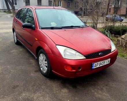 Красный Форд Фокус, объемом двигателя 1.6 л и пробегом 400 тыс. км за 2100 $, фото 1 на Automoto.ua