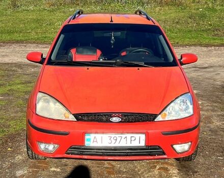 Красный Форд Фокус, объемом двигателя 1.6 л и пробегом 350 тыс. км за 2100 $, фото 1 на Automoto.ua