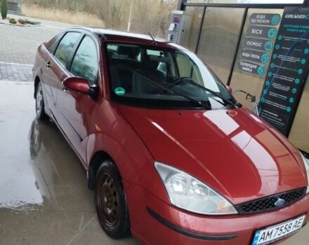 Красный Форд Фокус, объемом двигателя 1.6 л и пробегом 300 тыс. км за 2500 $, фото 1 на Automoto.ua