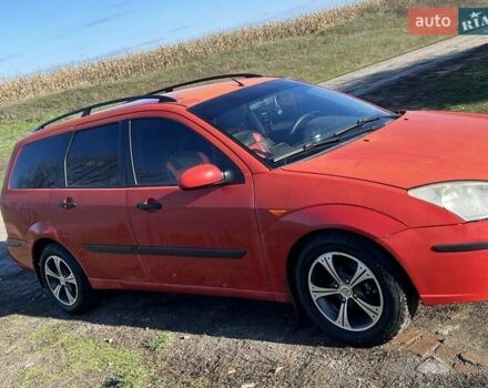 Красный Форд Фокус, объемом двигателя 1.6 л и пробегом 350 тыс. км за 2000 $, фото 1 на Automoto.ua