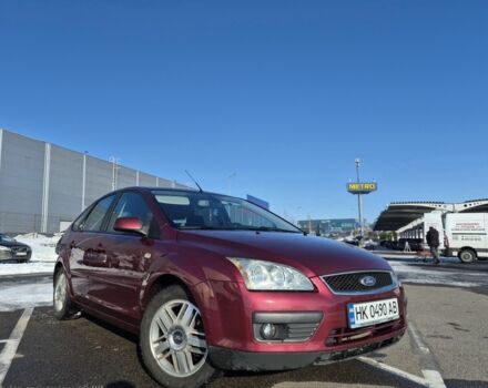 Красный Форд Фокус, объемом двигателя 1.6 л и пробегом 276 тыс. км за 4900 $, фото 1 на Automoto.ua