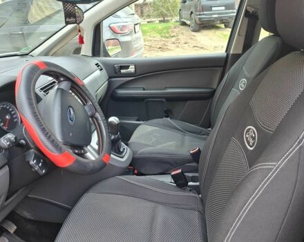 Червоний Форд Фокус, об'ємом двигуна 1.6 л та пробігом 327 тис. км за 5200 $, фото 1 на Automoto.ua