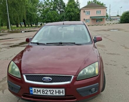 Красный Форд Фокус, объемом двигателя 2 л и пробегом 302 тыс. км за 4300 $, фото 1 на Automoto.ua