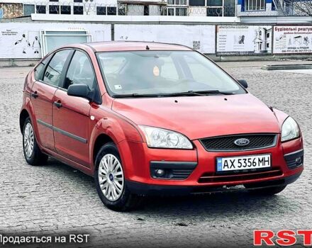 Красный Форд Фокус, объемом двигателя 1.6 л и пробегом 235 тыс. км за 3999 $, фото 1 на Automoto.ua