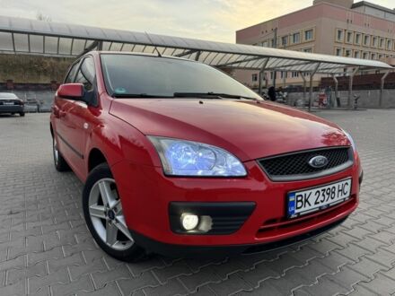 Червоний Форд Фокус, об'ємом двигуна 1.6 л та пробігом 197 тис. км за 4900 $, фото 1 на Automoto.ua