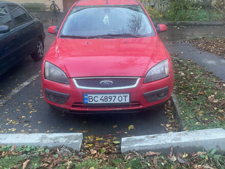 Красный Форд Фокус, объемом двигателя 1.56 л и пробегом 306 тыс. км за 3000 $, фото 1 на Automoto.ua