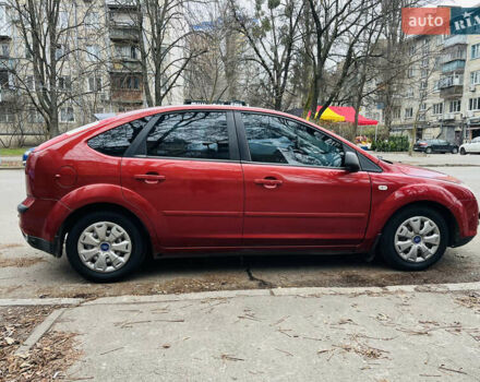Красный Форд Фокус, объемом двигателя 1.6 л и пробегом 227 тыс. км за 5200 $, фото 1 на Automoto.ua