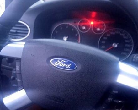 Червоний Форд Фокус, об'ємом двигуна 1.8 л та пробігом 317 тис. км за 3900 $, фото 1 на Automoto.ua