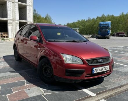 Красный Форд Фокус, объемом двигателя 1.6 л и пробегом 320 тыс. км за 2999 $, фото 1 на Automoto.ua