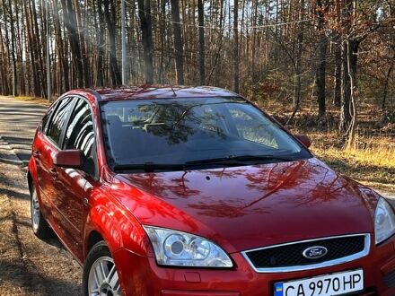 Форд Фокус 2007 в Киеве на Automoto.ua Красный Форд Фокус, объемом двигателя 1.8 л и пробегом 252 тыс. км за 6500 $, фото 1 на Automoto.ua