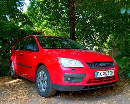 Червоний Форд Фокус, об'ємом двигуна 1.8 л та пробігом 324 тис. км за 4500 $, фото 1 на Automoto.ua