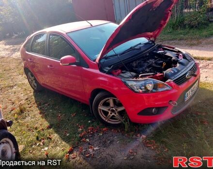 Красный Форд Фокус, объемом двигателя 1.8 л и пробегом 30300 тыс. км за 4200 $, фото 1 на Automoto.ua