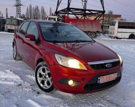 Красный Форд Фокус, объемом двигателя 1.6 л и пробегом 177 тыс. км за 4700 $, фото 1 на Automoto.ua