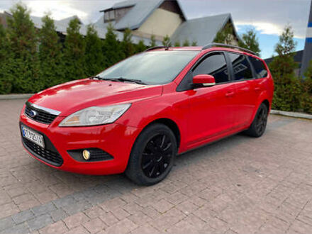 Червоний Форд Фокус, об'ємом двигуна 1.6 л та пробігом 327 тис. км за 5200 $, фото 1 на Automoto.ua