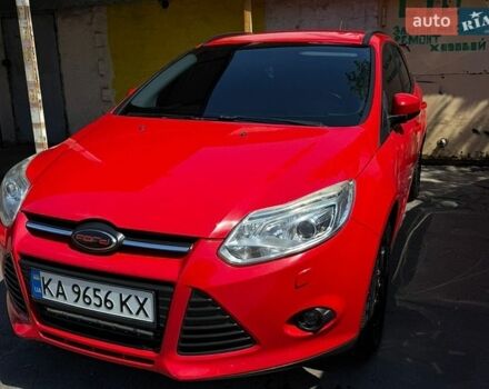 Красный Форд Фокус, объемом двигателя 1.6 л и пробегом 250 тыс. км за 9000 $, фото 1 на Automoto.ua