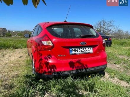 Красный Форд Фокус, объемом двигателя 2 л и пробегом 323 тыс. км за 4300 $, фото 1 на Automoto.ua