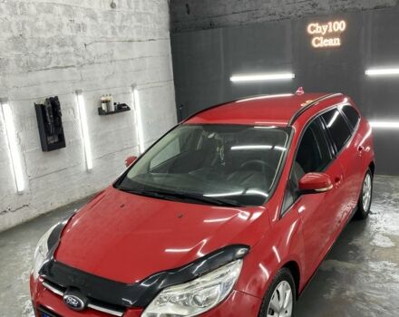 Красный Форд Фокус, объемом двигателя 2 л и пробегом 296 тыс. км за 7500 $, фото 1 на Automoto.ua