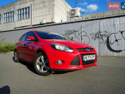 Красный Форд Фокус, объемом двигателя 1.6 л и пробегом 133 тыс. км за 8500 $, фото 1 на Automoto.ua